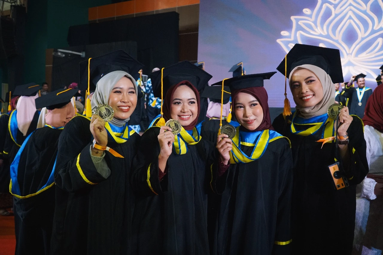 Foto Wisuda 4